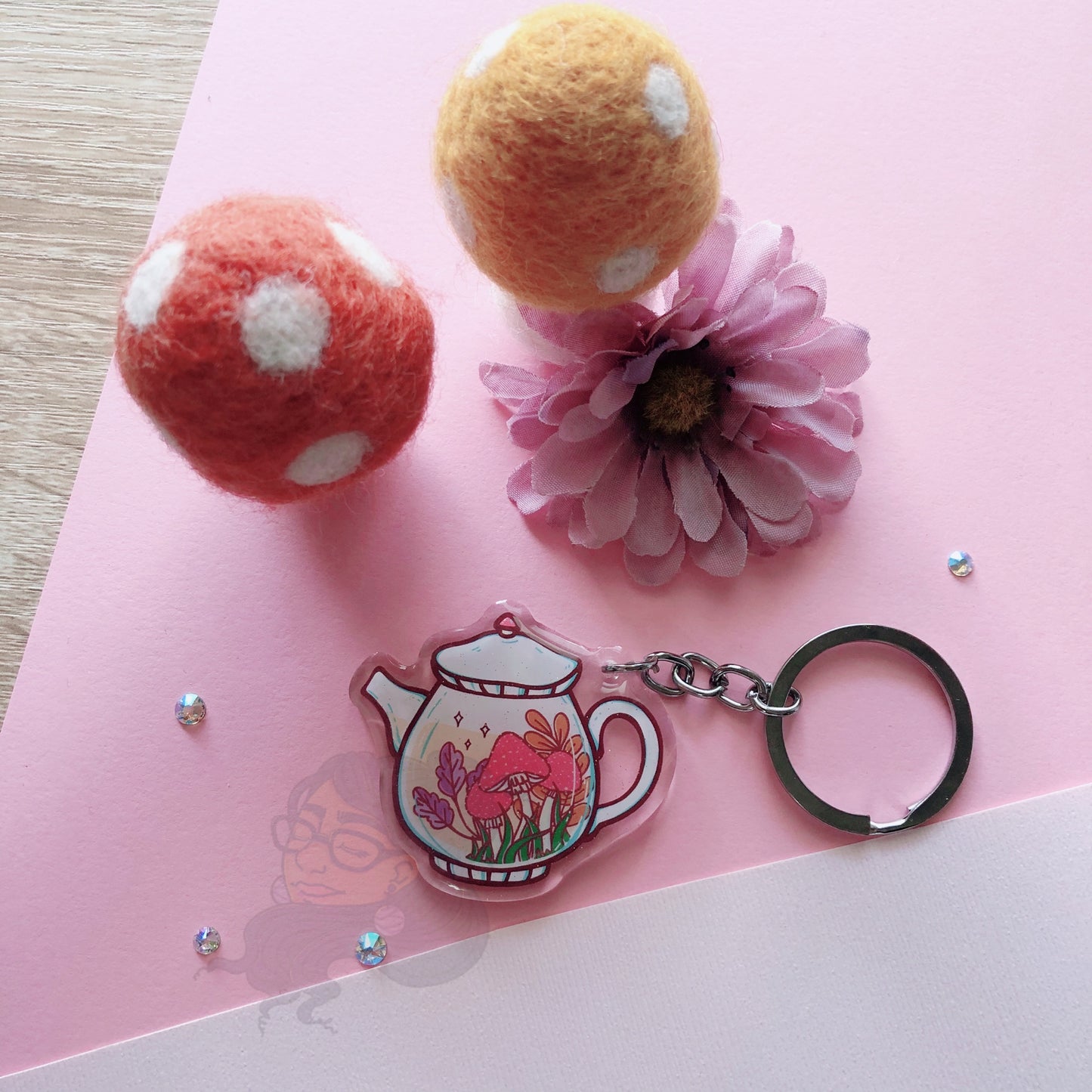 Cottage Teapot Glitter Keychain
